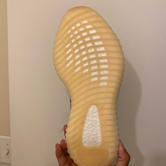 Yeezy - Picture 2 of 4